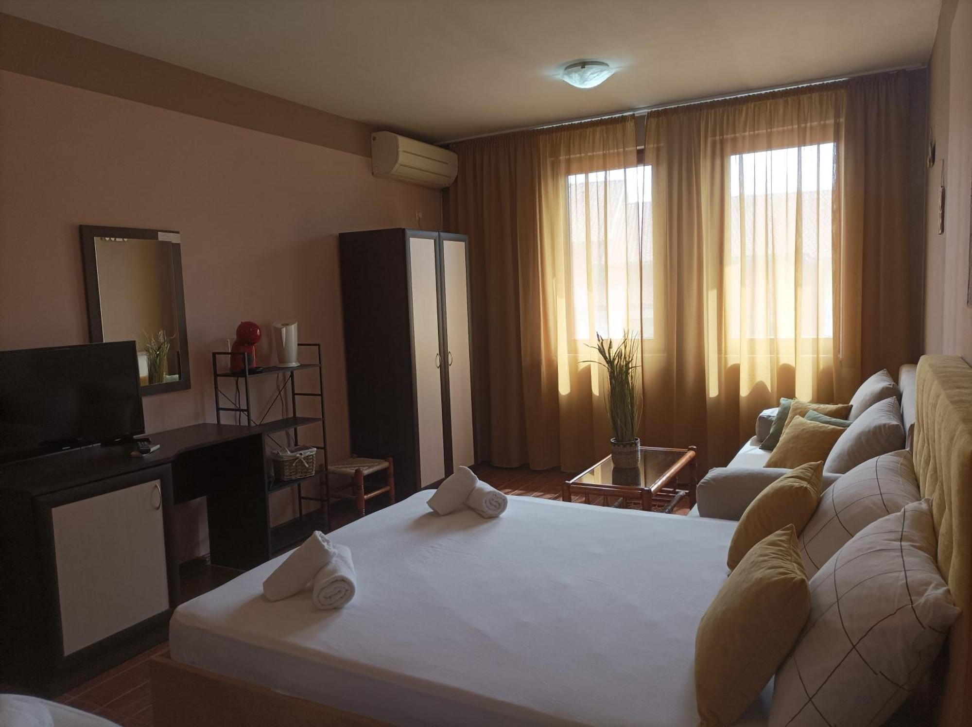 Cosy Apartments And Spectacular Rooms Fotiadis Veliko Tărnovo Exteriör bild