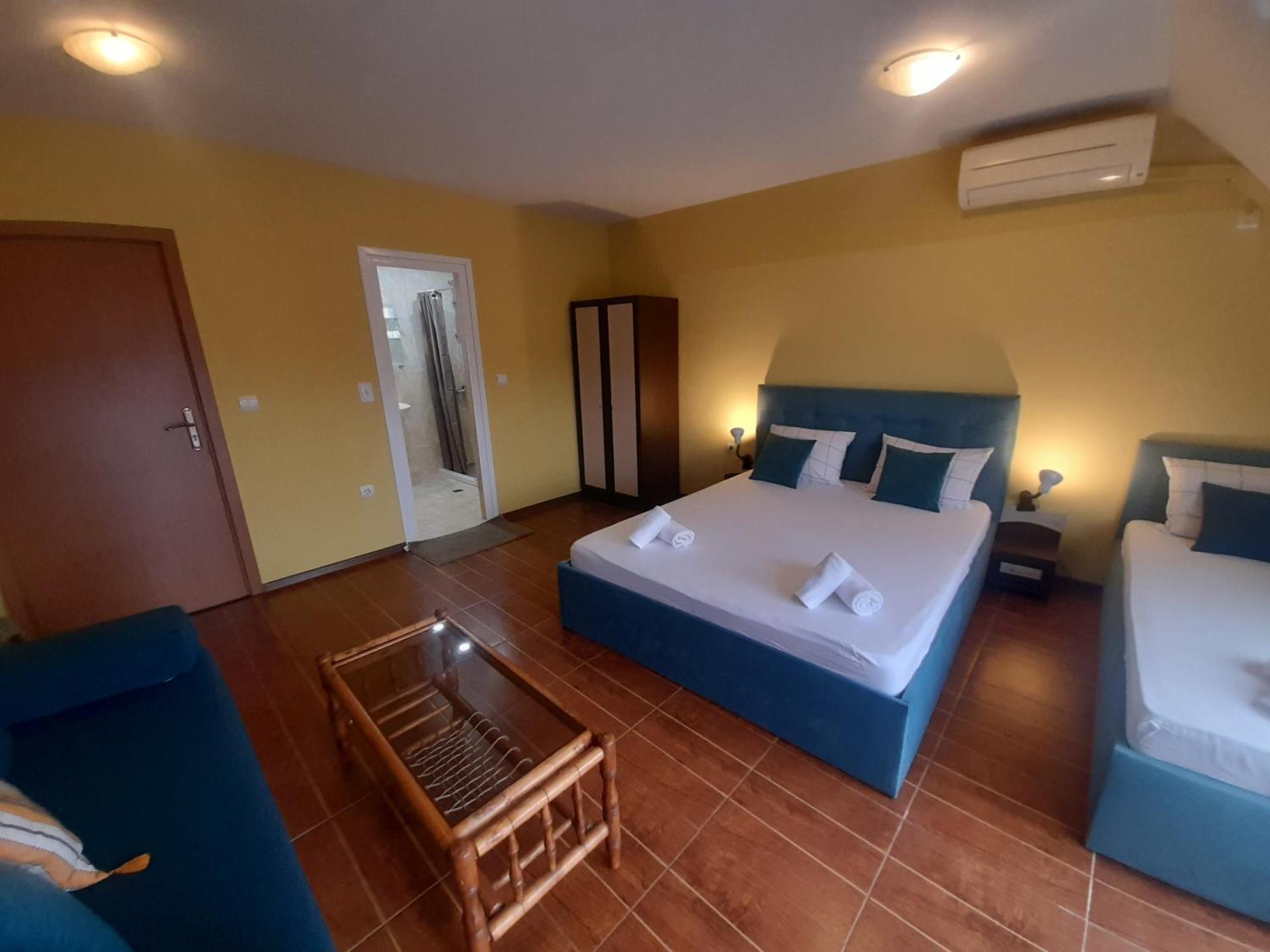 Cosy Apartments And Spectacular Rooms Fotiadis Veliko Tărnovo Exteriör bild